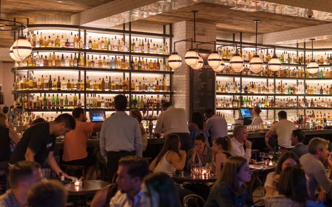 Build a Stronger Social Network by Following This 5-Step Bar Crawl Strategy in Chicago, IL